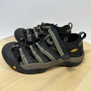 KEEN Newport H2 Kids Size 1 Black Tan Water Sport Sandals Outdoor Hiking
